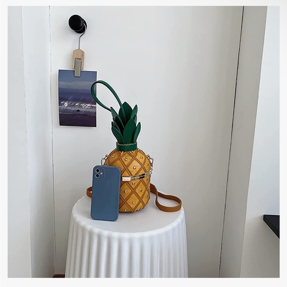 Pineapple crossbody 🍍 - Picture 3 of 3
